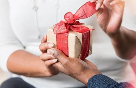 Great Gift Ideas to Help a Friend Chill Out